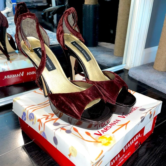 NWT Varsavia Viamara Heels - Picture 1 of 5